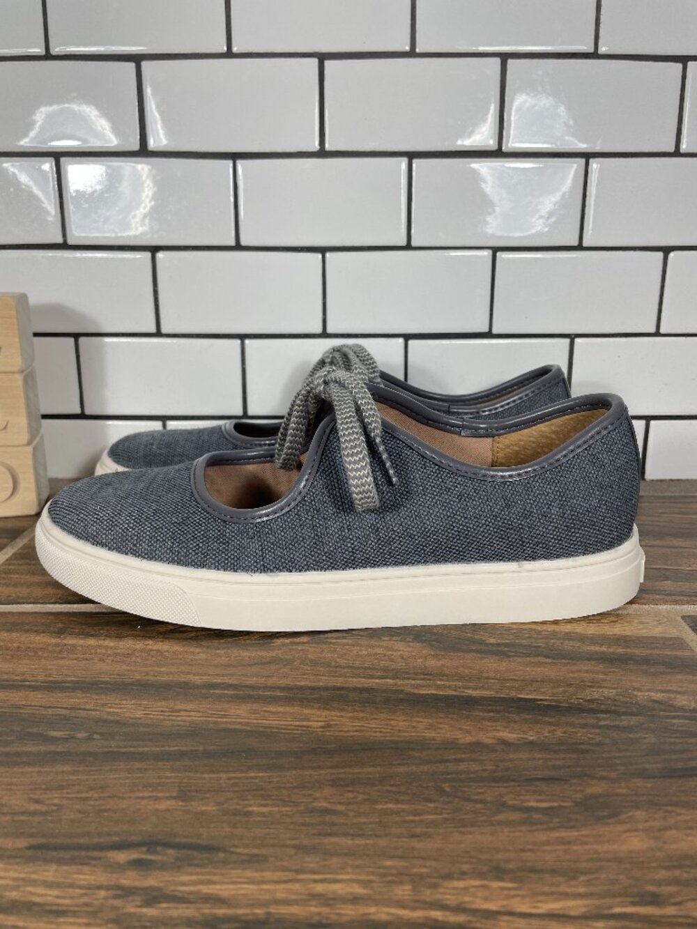 Lucky Brand Limia Shoes Womens Size 7.5 Gray Lace Up Mary Jane Comfort Flats